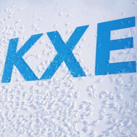 KXE Styrteknik AB logo